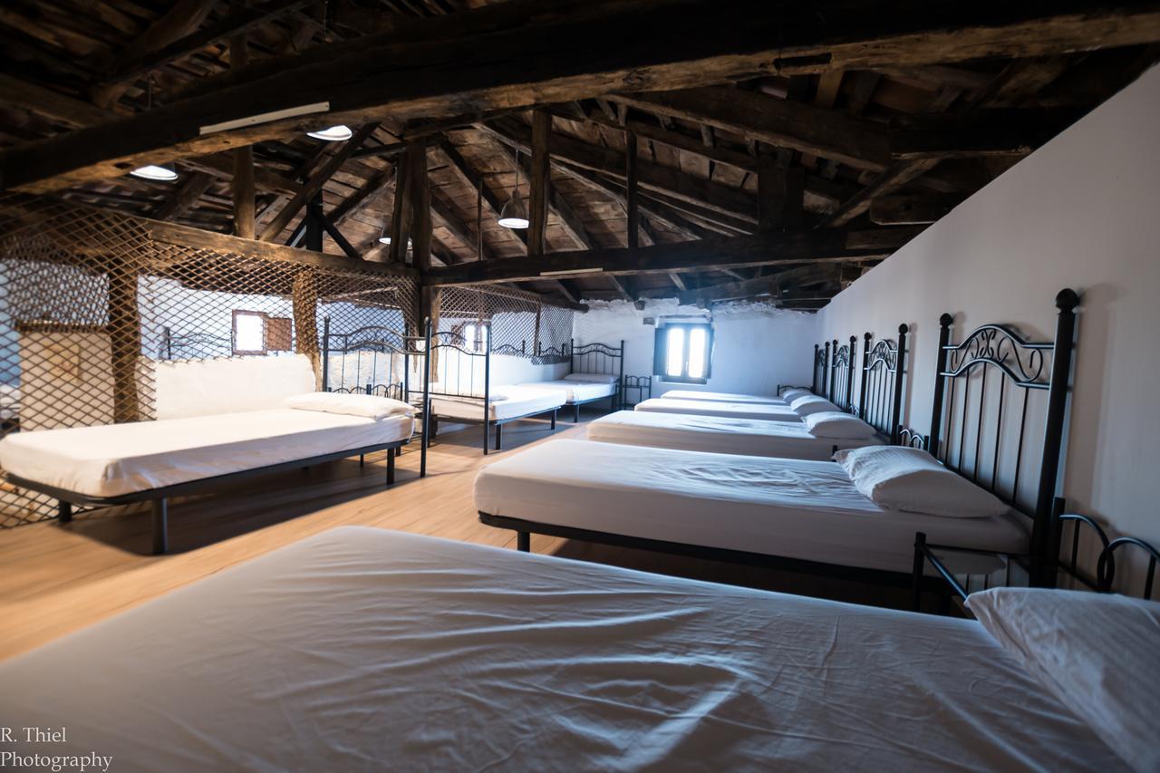 Albergue Rosalia / Pilgrim Hostel Castrojeriz Luaran gambar