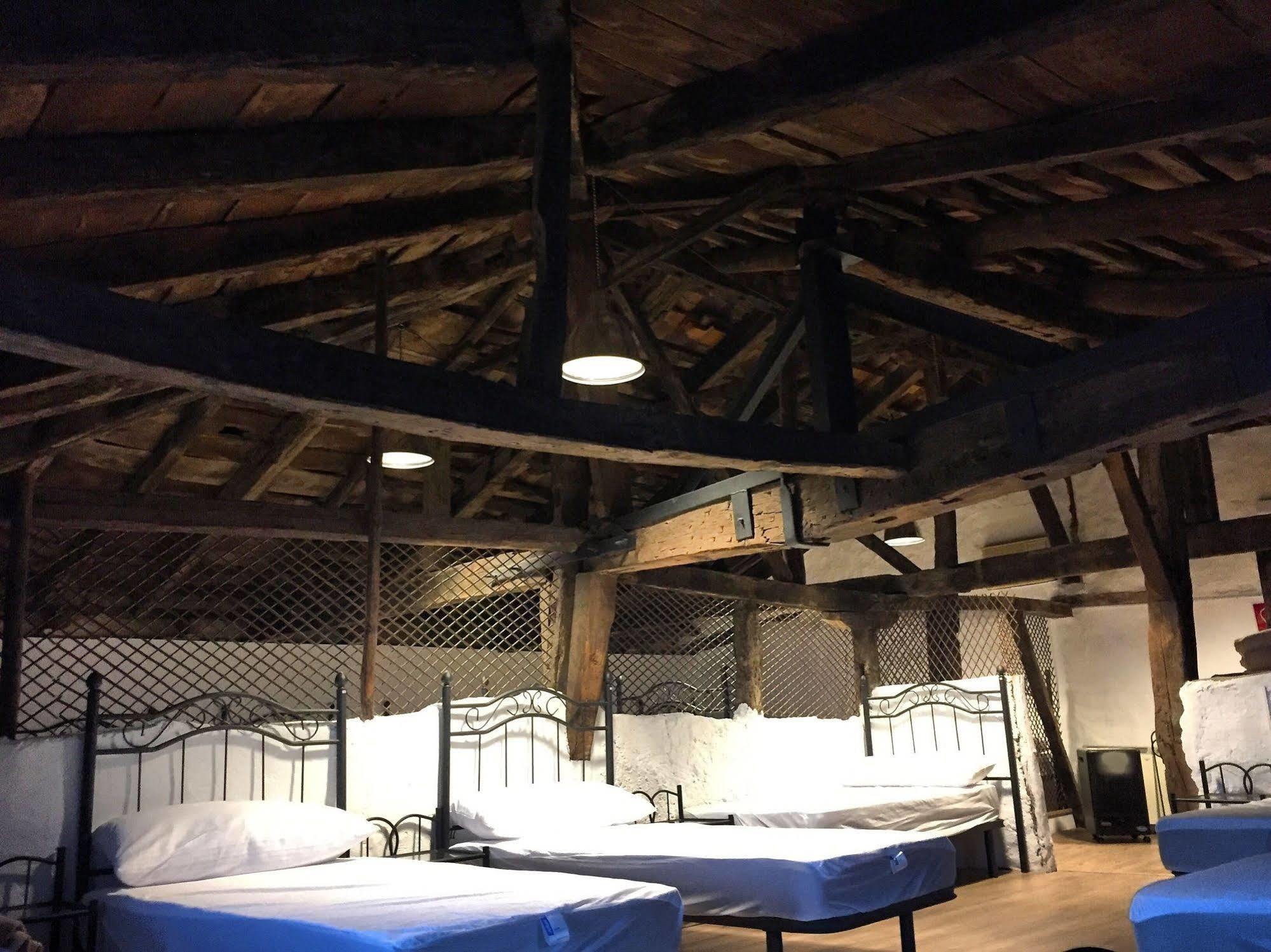 Albergue Rosalia / Pilgrim Hostel Castrojeriz Luaran gambar