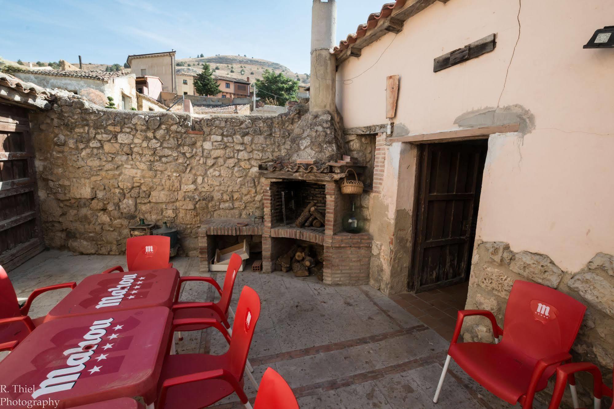 Albergue Rosalia / Pilgrim Hostel Castrojeriz Luaran gambar