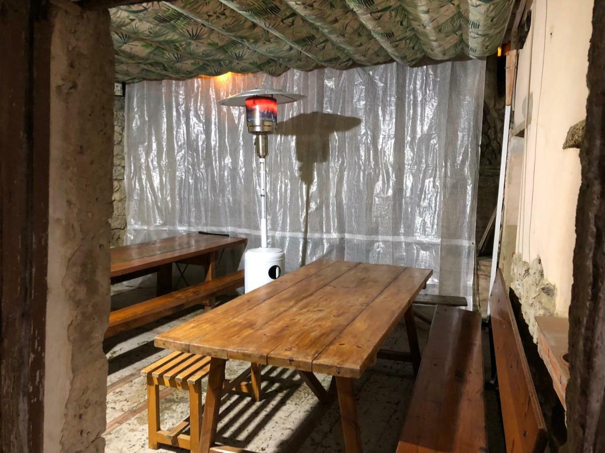 Albergue Rosalia / Pilgrim Hostel Castrojeriz Luaran gambar