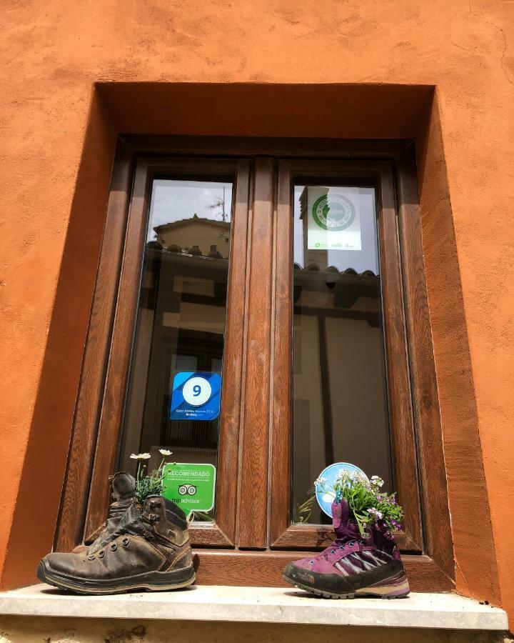 Albergue Rosalia / Pilgrim Hostel Castrojeriz Luaran gambar