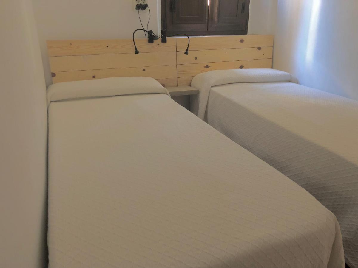 Albergue Rosalia / Pilgrim Hostel Castrojeriz Luaran gambar